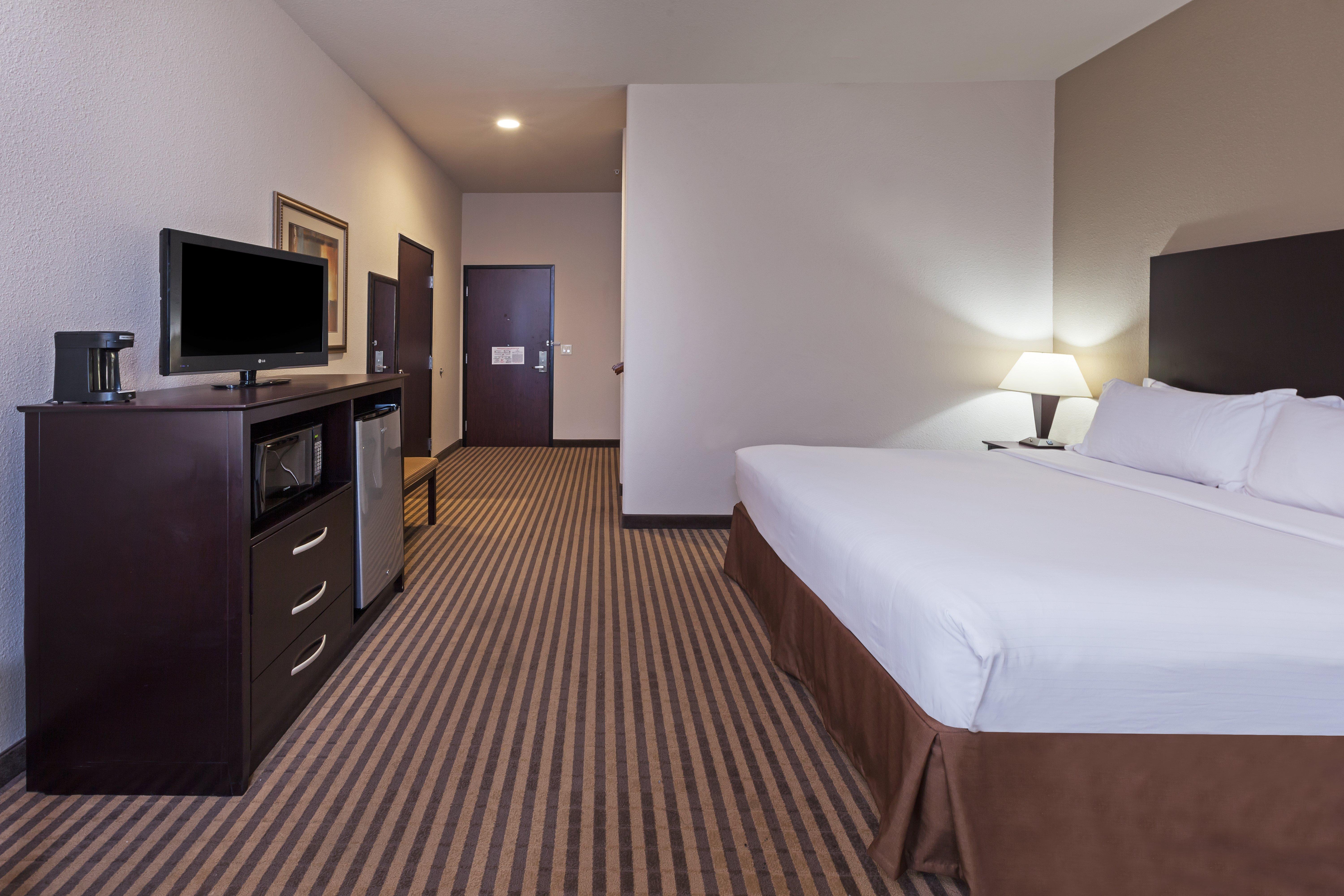 Holiday Inn Express & Suites Brady, An Ihg Hotel Εξωτερικό φωτογραφία